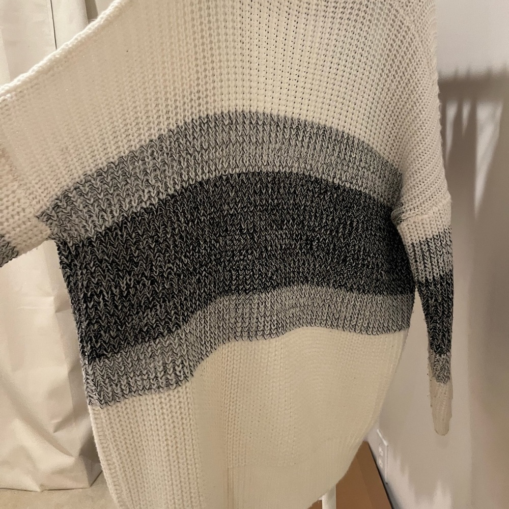 Cardigan - Picture 3 of 5